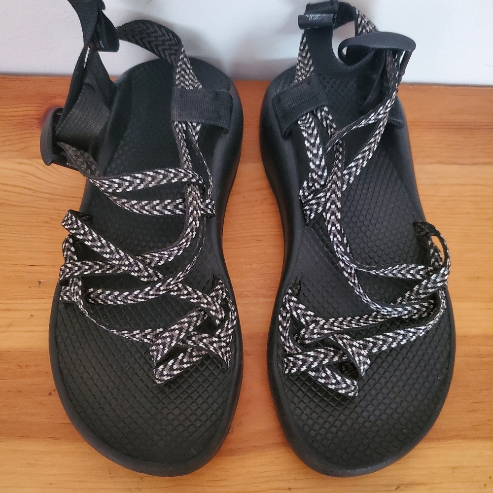Chaco Women's ZX/2 Dual Adjustable Straps Wide-Width Classic Sandal, Size 7